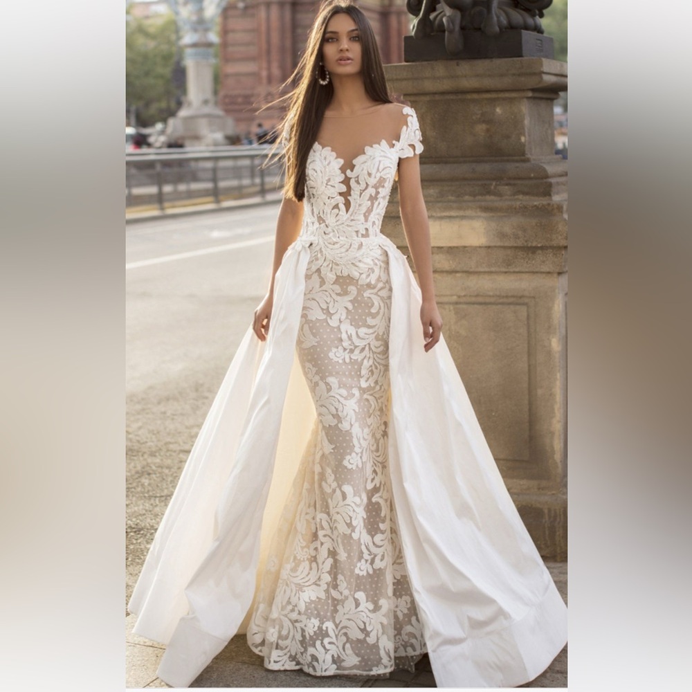 Tarik ediz NWT size 4 ivory gown with detachable skirt